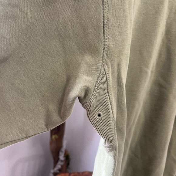 Men’s REI Olive Green Crewneck Sweater - Picture 5 of 8